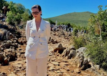 Nina Badrić poslala snažnu poruku iz Međugorja: ‘Iznad svega zahvalnost Majčici’