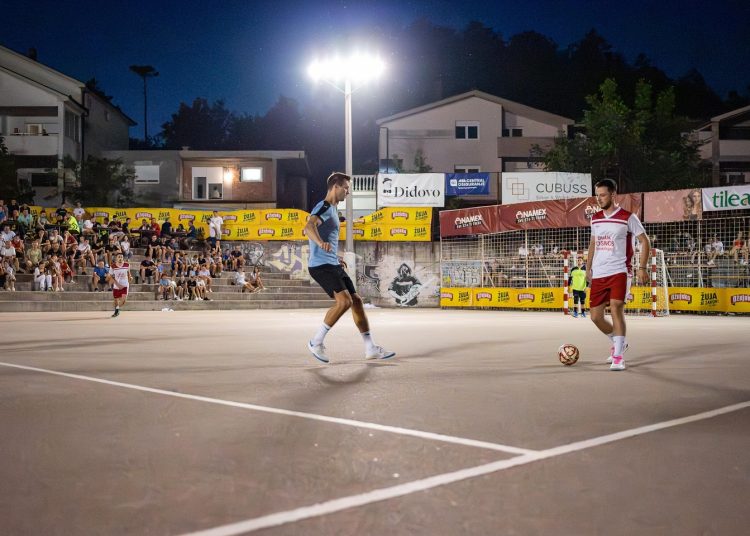 Remi Ciglane Gradac i Dobrkovića, Jare slavile protiv Uzarića, Privalj protiv DPGD