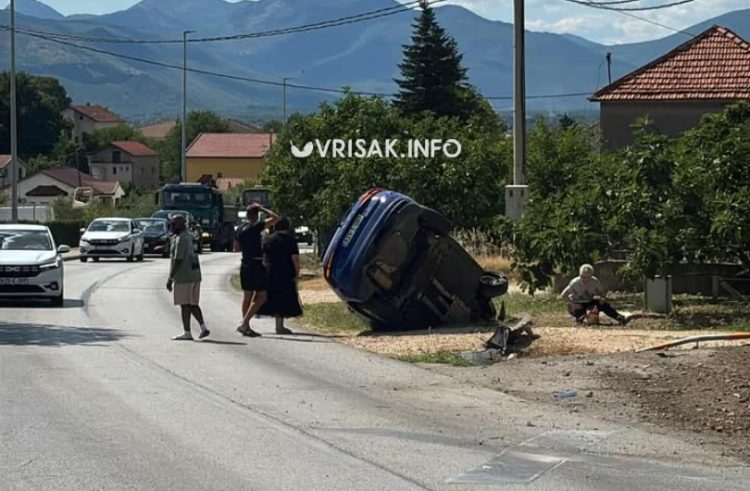 Prometna nezgoda u Ljubuškom: Vozilo završilo na boku