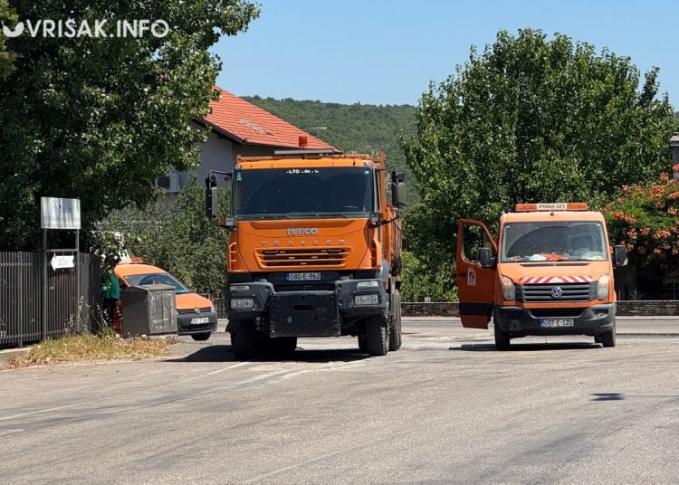 Grude na plus 40: Asfalt se topi, ali vrijedni radnici ne staju