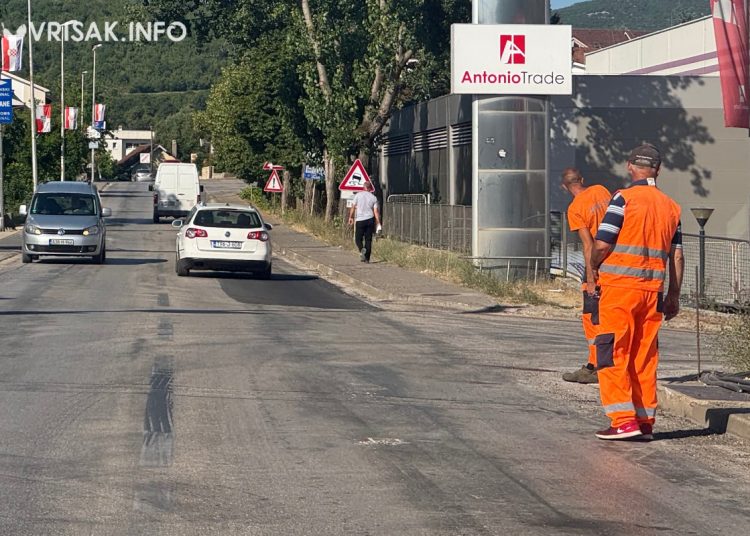 Grude na plus 40: Asfalt se topi, ali vrijedni radnici ne staju