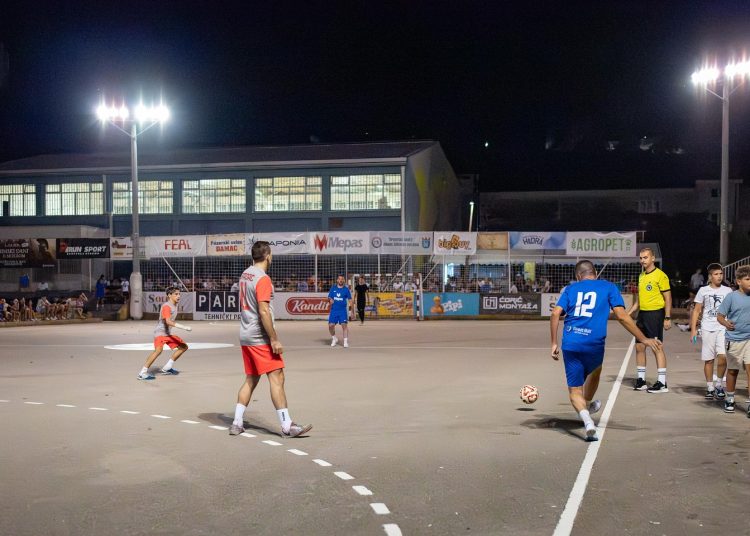 Remi Ciglane Gradac i Dobrkovića, Jare slavile protiv Uzarića, Privalj protiv DPGD