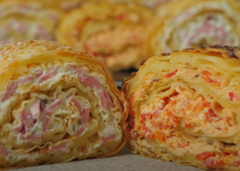 Slani rolat od kora s dva nadjeva: Idealan za sve prilike