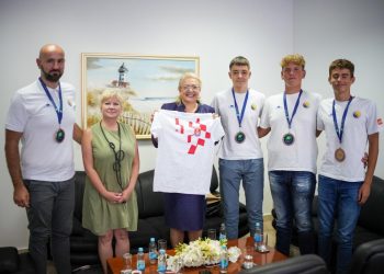 Svečani prijem u Mostaru: Bradara i Vlaisavljević ugostile brončane vaterpoliste