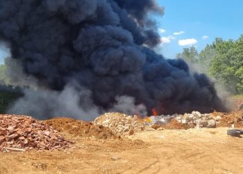Tko baca i pali stare gume u Širokom Brijegu? Evo što kaže inspekcija