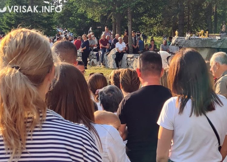 Uočnica Divinog dana na Kedžari okupila brojne vjernike