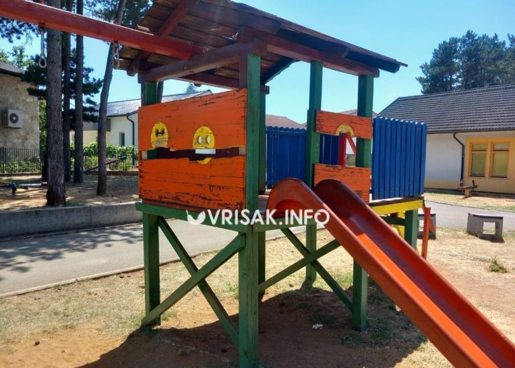 Široki Brijeg: Vandalski čin u krugu Dječjeg vrtića Trnoružica, apel roditeljima