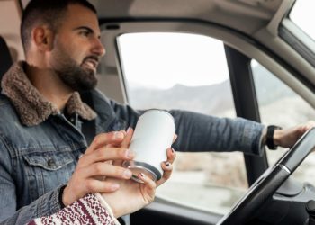 Vožnja po vrućinama može biti opasnija nego što mislite – evo zašto je hidratacija ključna