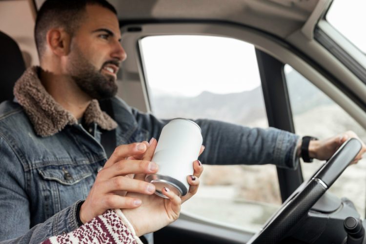 Vožnja po vrućinama može biti opasnija nego što mislite – evo zašto je hidratacija ključna