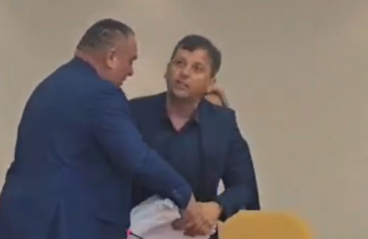 (VIDEO) Vukanović vrijeđao Stevandića: ”Majmune debeli, svinjo jedna”