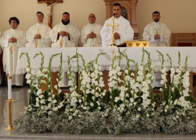 Don Ivan Martić iz Čapljine proslavio prvu Mladu misu dijecezanskog svećenika u 108 godina