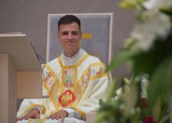 Don Frano Josip Bešlić slavi mladu misu u Posušju