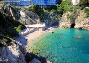 Kupači preskaču ograde, gradske službe upozoravaju: Dobrodošli u Dubrovnik