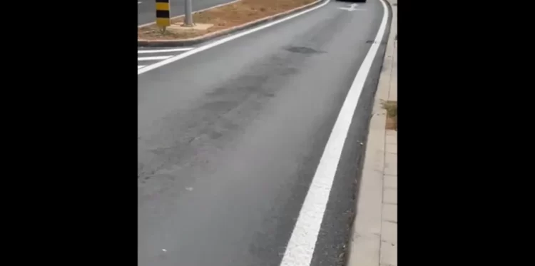 Mostar: Istopio se novi asfalt u Ulici Ante Starčevića