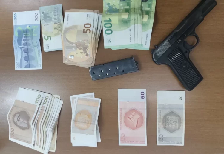 Sarajlija uhapšen, zaplijenjeni droga, oružje i veća količina novca