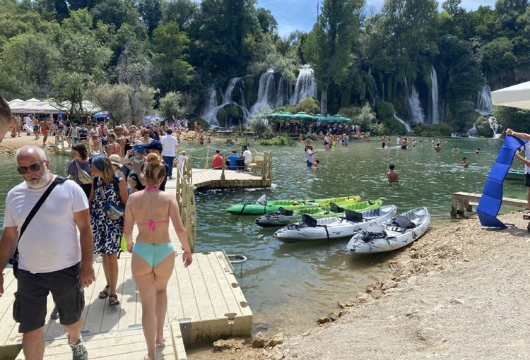 Hedonistički raj Ljubuškog ljeti je smješten uz Trebižat