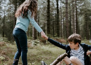 Zašto su starija braća i sestre važniji nego što mislimo?