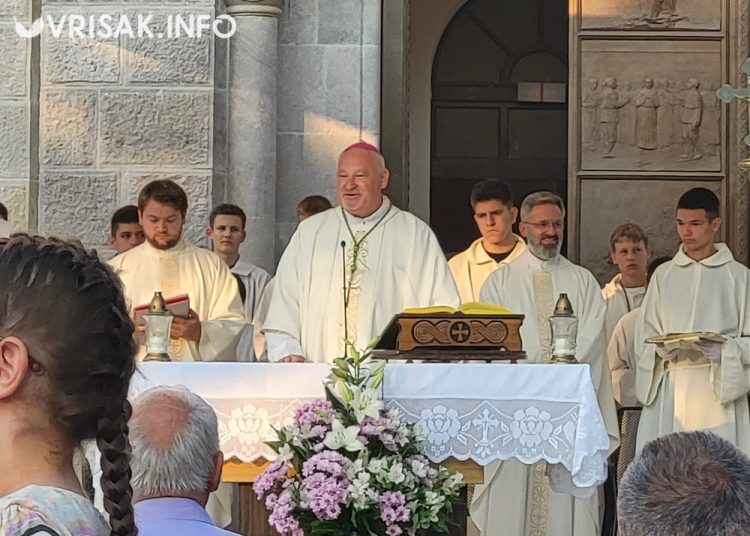 (VIDEO) Pogledajte atmosferu ispred stadiona u Mostaru pred utakmicu Zrinjskog