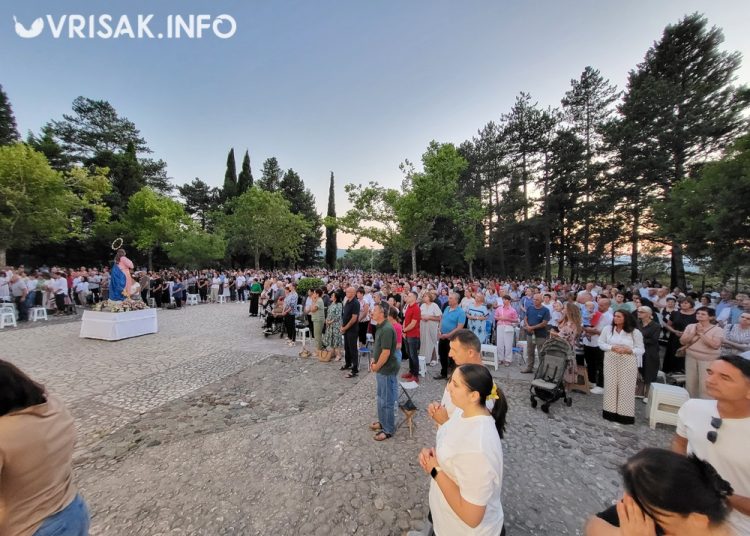 (VIDEO) Pogledajte atmosferu ispred stadiona u Mostaru pred utakmicu Zrinjskog