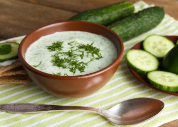 Osvježenje u tanjuru: Hladna juha od krastavaca gotova za tren