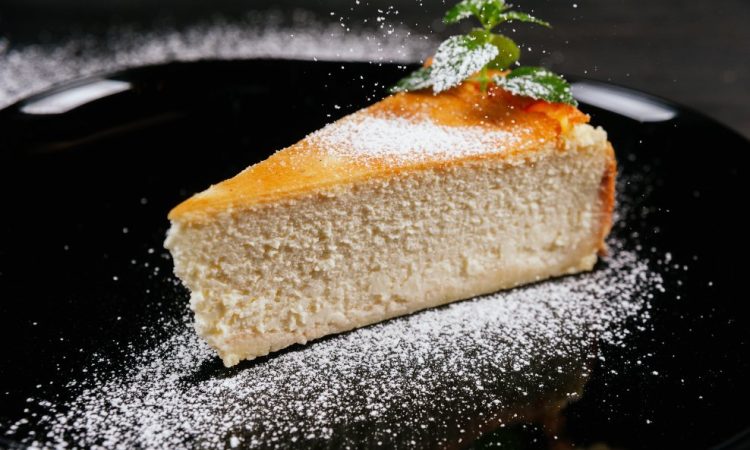 Kolač s ricottom i bademima osvaja na prvi zalogaj, a gotov je za 20 minuta