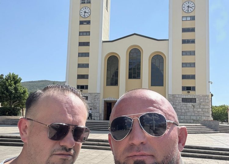 MMA borac “The Scorpion” posjetio Međugorje i odao počast HOS-ovcima u Kruševu