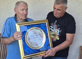 Dida odbio novac i ustupio njivu za parking za koncert Thompsona: Grad Sinj mu uručio zahvalnicu