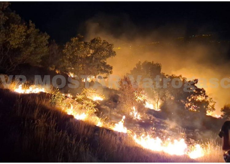 Požar izbio na brdu Planinica iznad Mostara