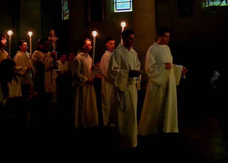 Široki Brijeg: Održano cjelonoćno klanjanje Presvetom Oltarskom Sakramentu