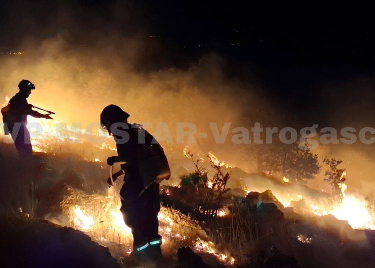 Požar izbio na brdu Planinica iznad Mostara