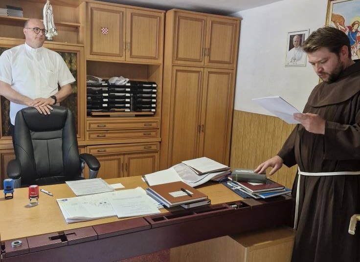 Primopredaja župe Drinovci: Fra Augustin Čordaš novi župnik, fra Marinko Šakota župni vikar
