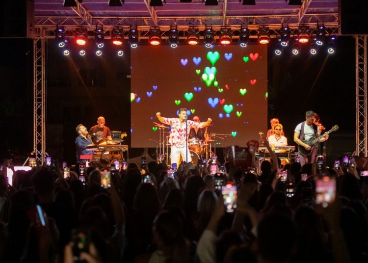 Adi Šoše održao koncert karijere u svom rodnom gradu