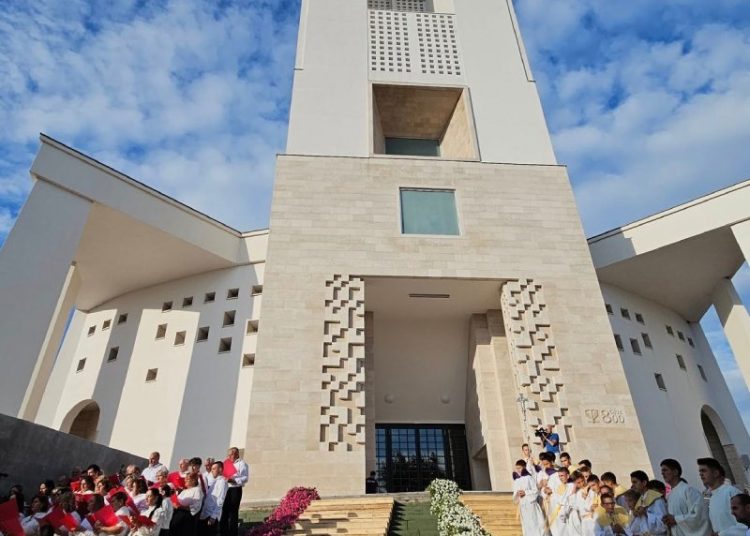 Blagoslovljena nova crkva u Posušju, okupilo se više od 6.000 vjernika