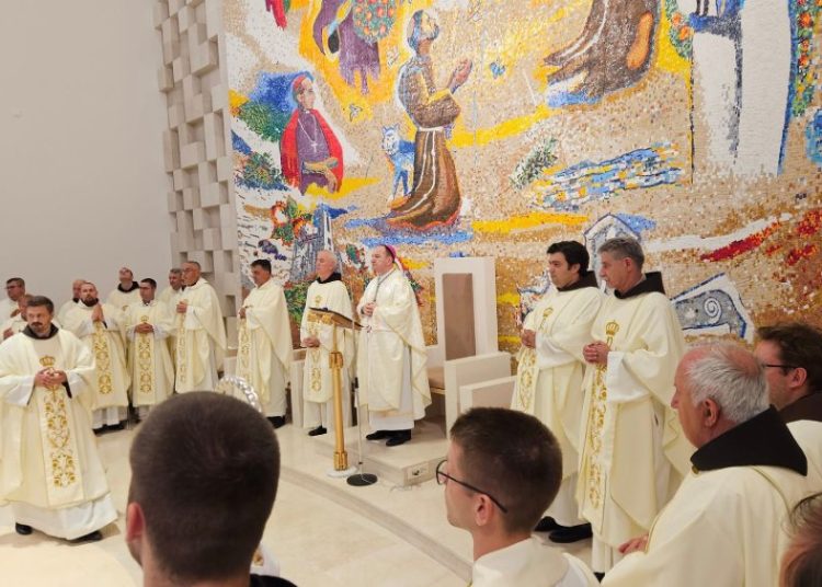 Blagoslovljena nova crkva u Posušju, okupilo se više od 6.000 vjernika