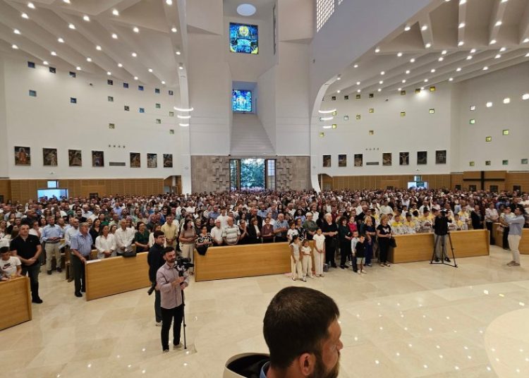 Blagoslovljena nova crkva u Posušju, okupilo se više od 6.000 vjernika