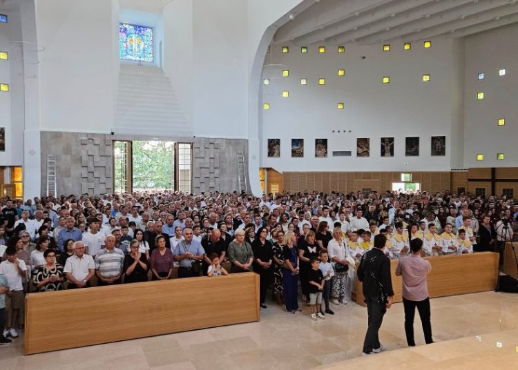 Blagoslovljena nova crkva u Posušju, okupilo se više od 6.000 vjernika