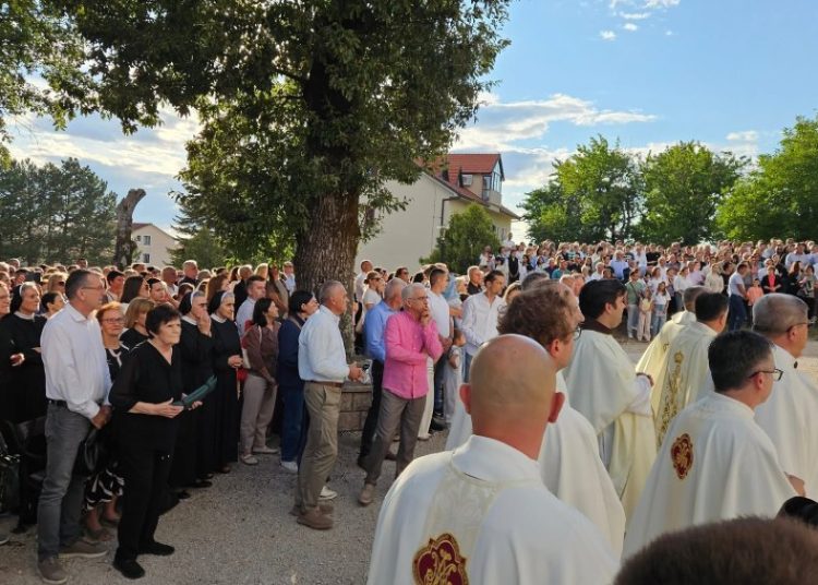 Blagoslovljena nova crkva u Posušju, okupilo se više od 6.000 vjernika