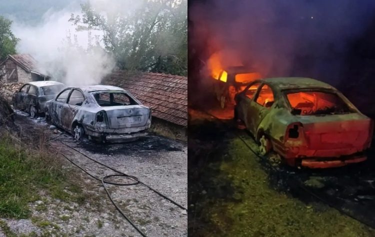 Dva automobila potpuno izgorjela kod Jablanice