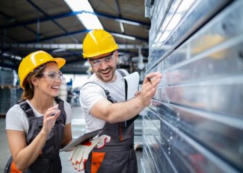 Evo u kojim industrijama radi najviše ljudi u BiH