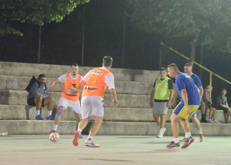 Večeras veliko finale u Širokom Brijegu: Utakmice stokilaša i veterana na Trnu