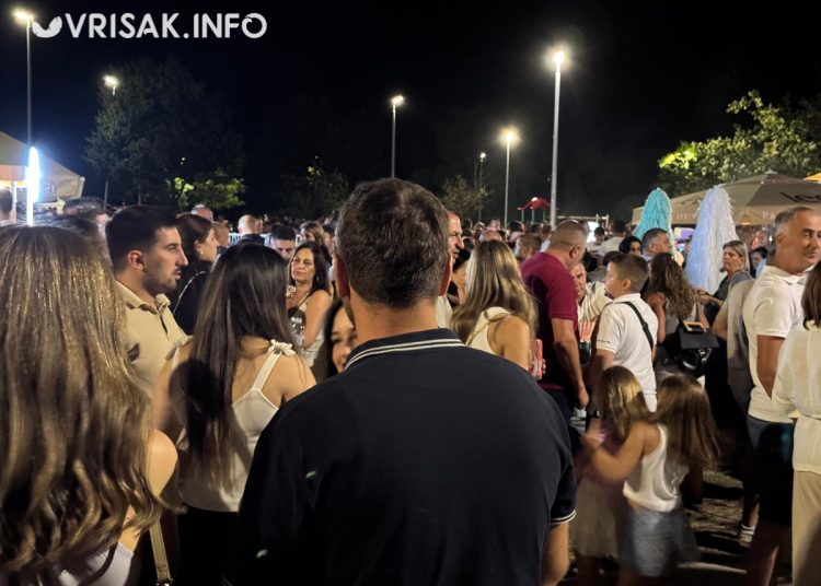 Antonietta i Slavonia Band raspjevali i rasplesali Široki Brijeg na Veliku Gospu