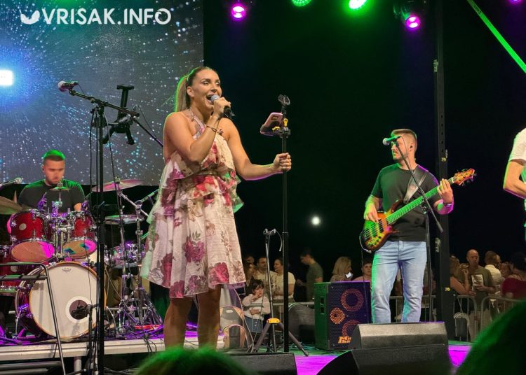 Antonietta i Slavonia Band raspjevali i rasplesali Široki Brijeg na Veliku Gospu