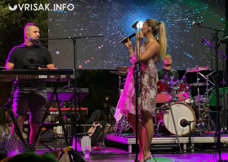 Antonietta i Slavonia Band raspjevali i rasplesali Široki Brijeg na Veliku Gospu