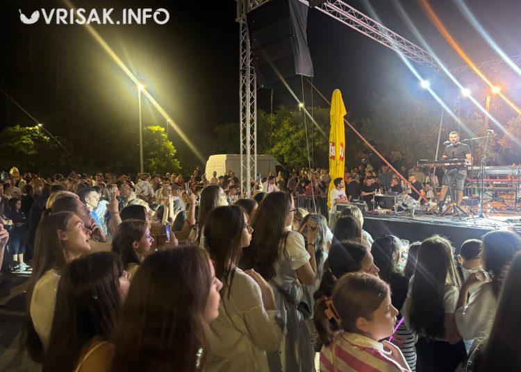 Antonietta i Slavonia Band raspjevali i rasplesali Široki Brijeg na Veliku Gospu