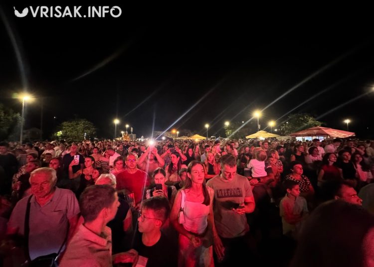 Antonietta i Slavonia Band raspjevali i rasplesali Široki Brijeg na Veliku Gospu