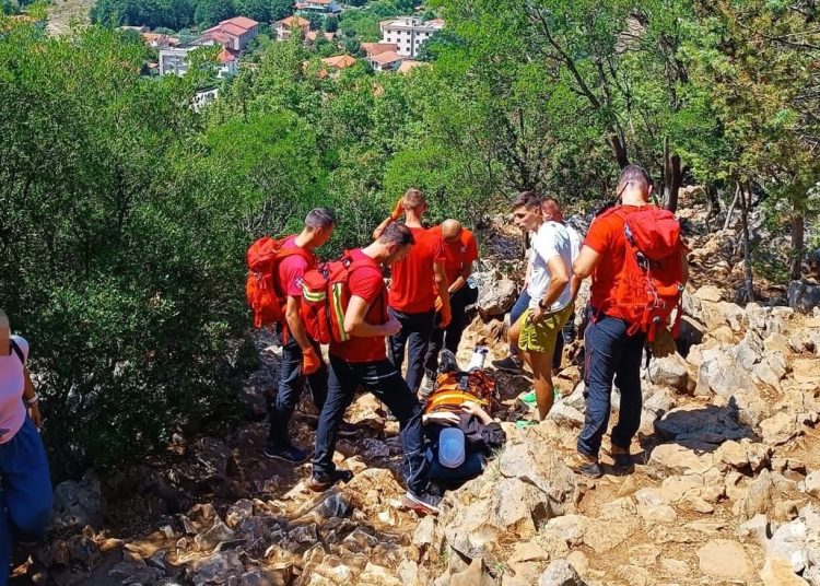 Intervencija HGSS na Brdu ukazanja: Ozlijeđeni svećenik uspješno zbrinut
