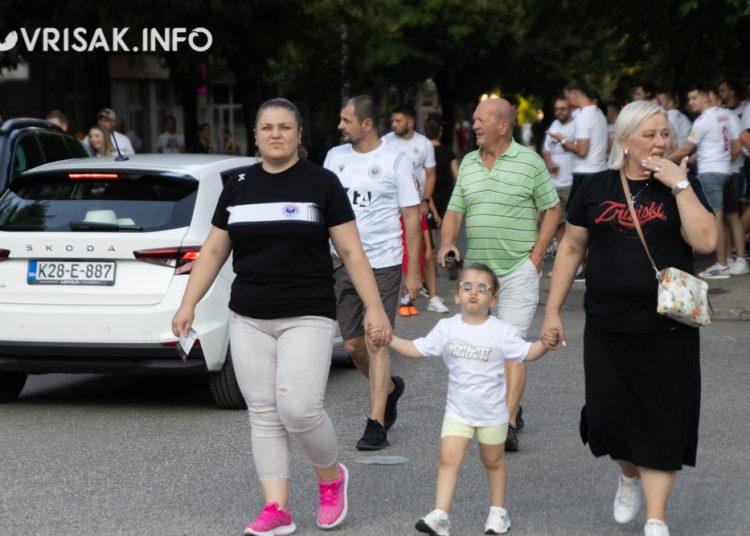 (VIDEO) Pogledajte atmosferu ispred stadiona u Mostaru pred utakmicu Zrinjskog