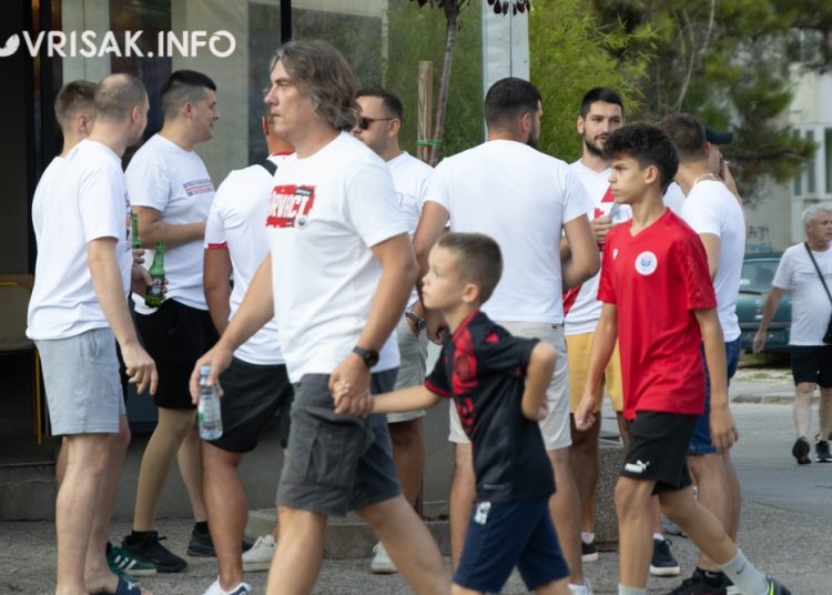 (VIDEO) Pogledajte atmosferu ispred stadiona u Mostaru pred utakmicu Zrinjskog