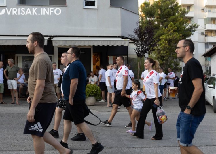 (VIDEO) Pogledajte atmosferu ispred stadiona u Mostaru pred utakmicu Zrinjskog