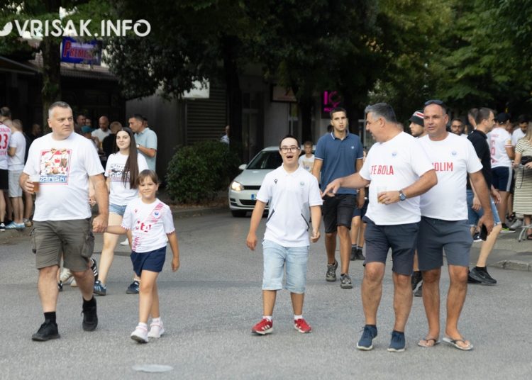 (VIDEO) Pogledajte atmosferu ispred stadiona u Mostaru pred utakmicu Zrinjskog
